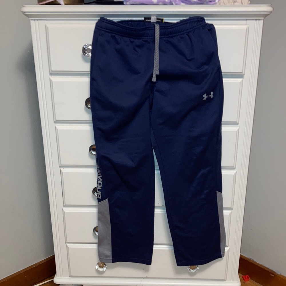 Boys Under Armour athletic pants L